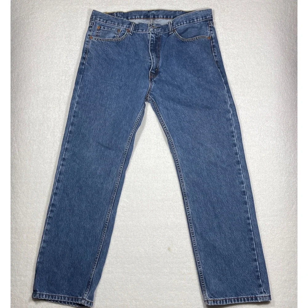 Levi Jeans Men's W38 L32 Straight Leg Comfort Inseam Measures 30